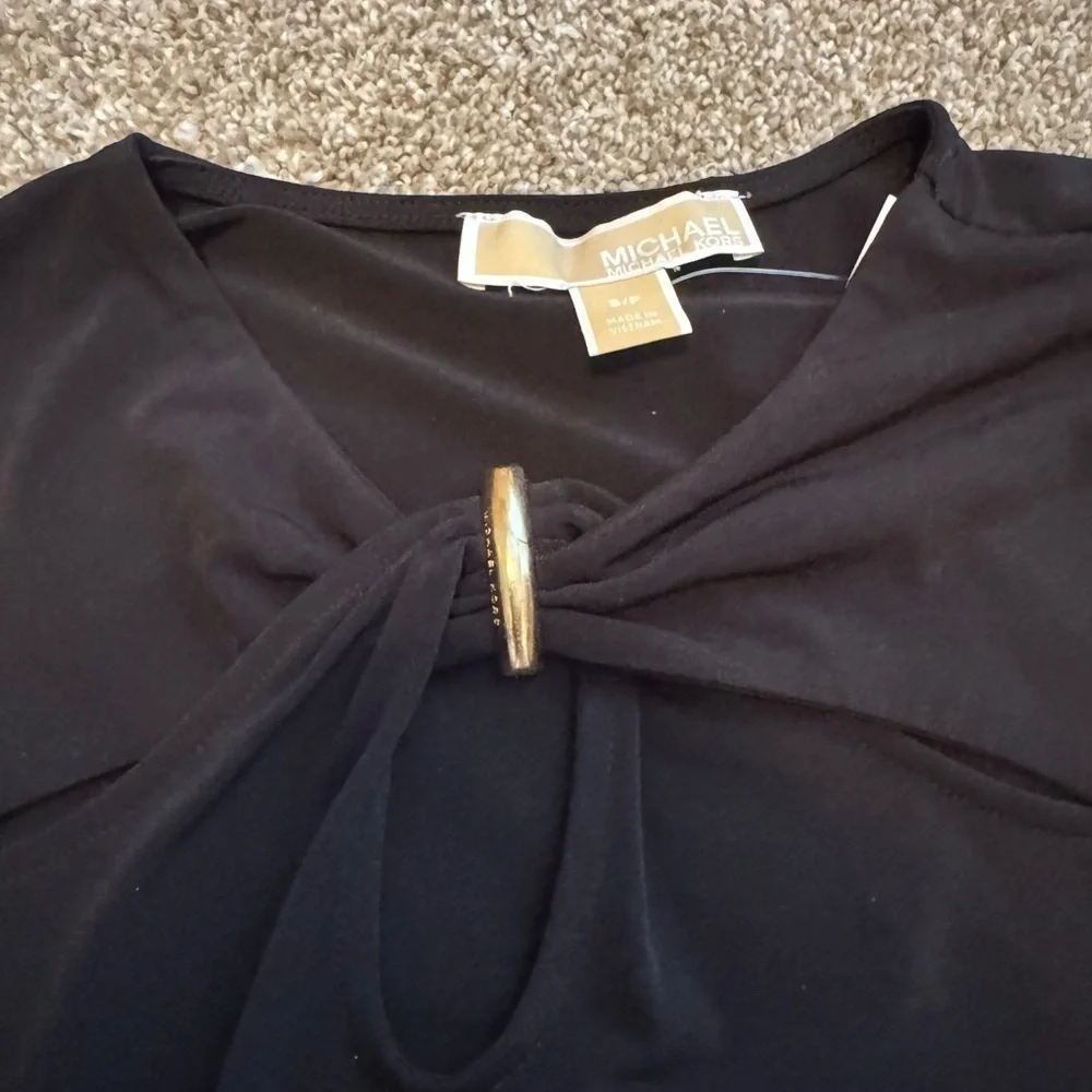 NWT Michael Kors Black Women’s Twist Keyhole Front Blouse Black Petite Small